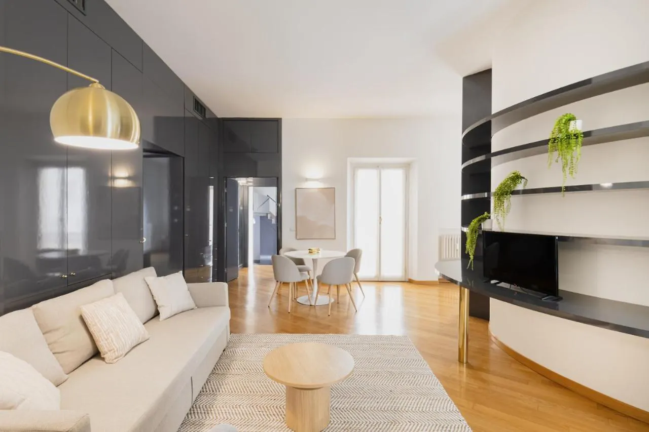 Appartamento Easylife - Elegante Dimora A Due Passi Dal Duomo Milano