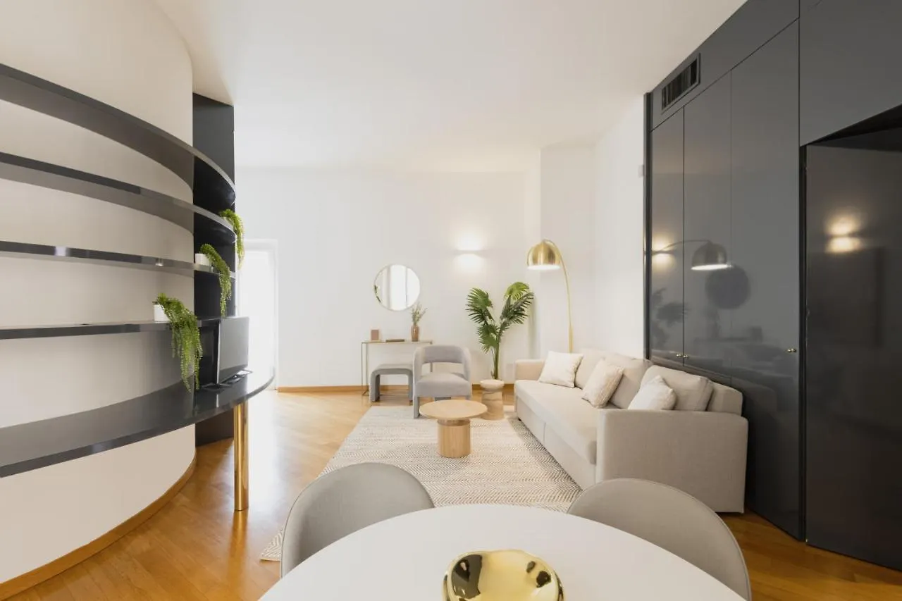 Appartamento Easylife - Elegante Dimora A Due Passi Dal Duomo Milano